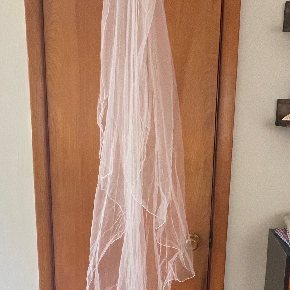 David’s Bridal Walking/Ballet/Knee Length (60”) Pencil Edge Ivory Veil